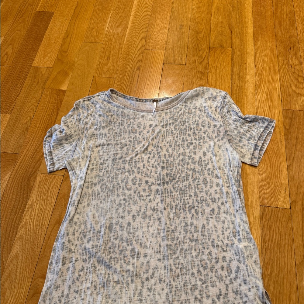 Free People Gray Leopard Print Short Sleeve Top